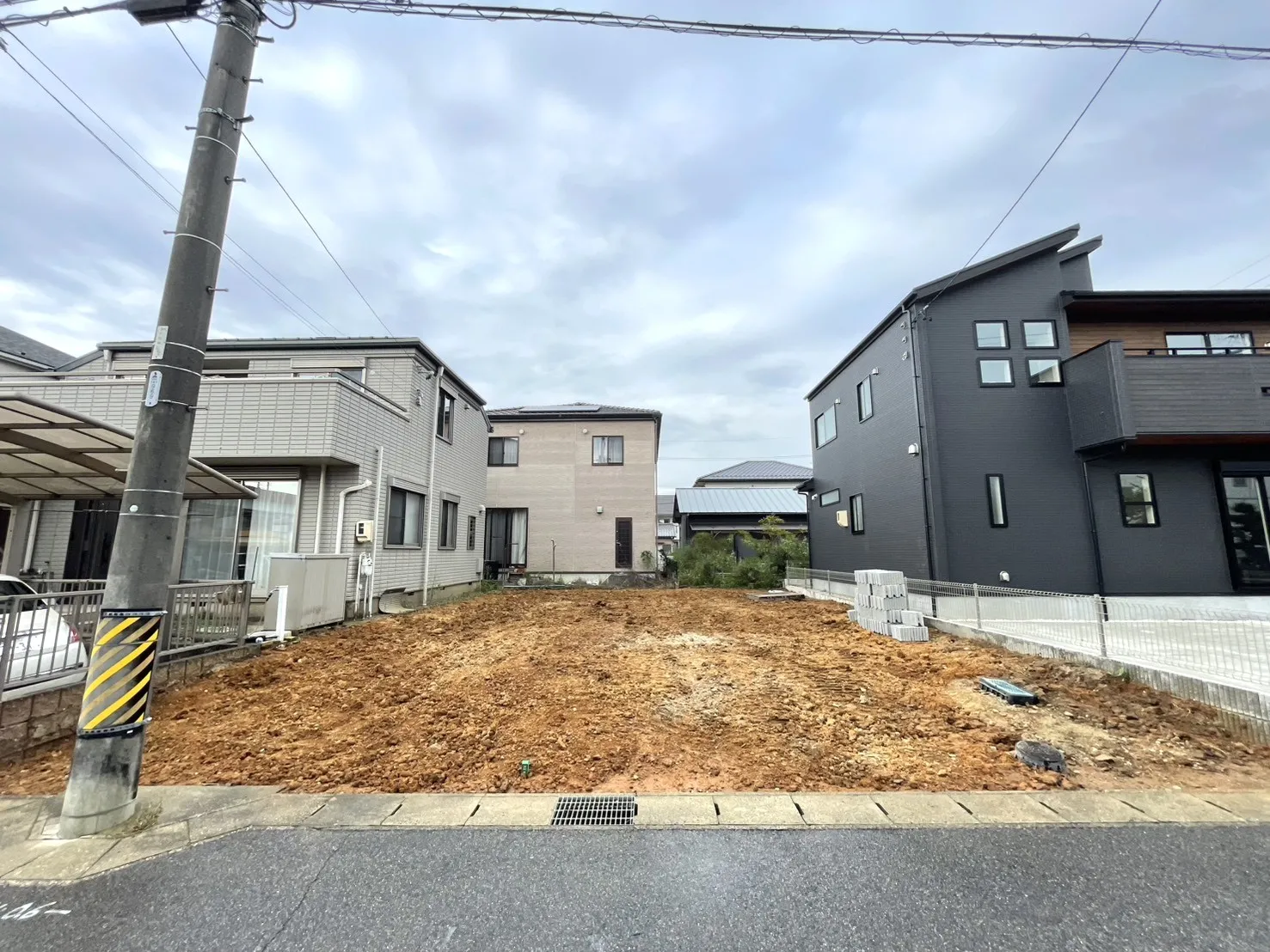販売現地