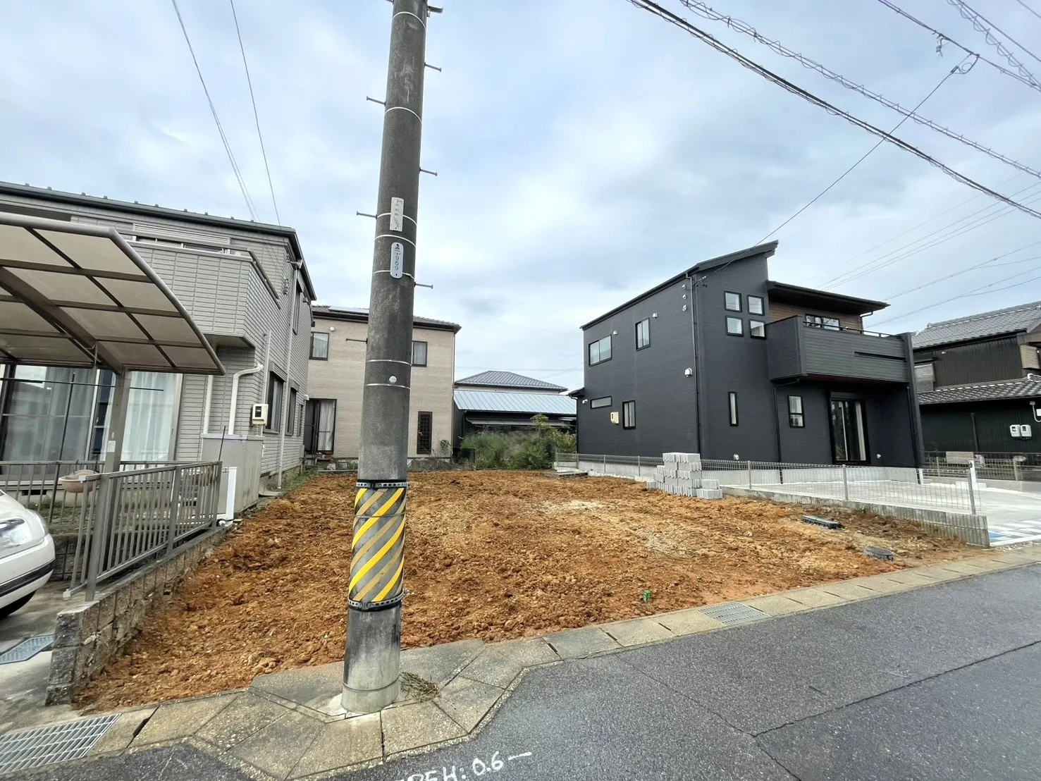販売現地