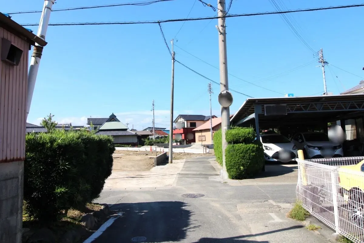 10月18日撮影　北側道路(東→西)