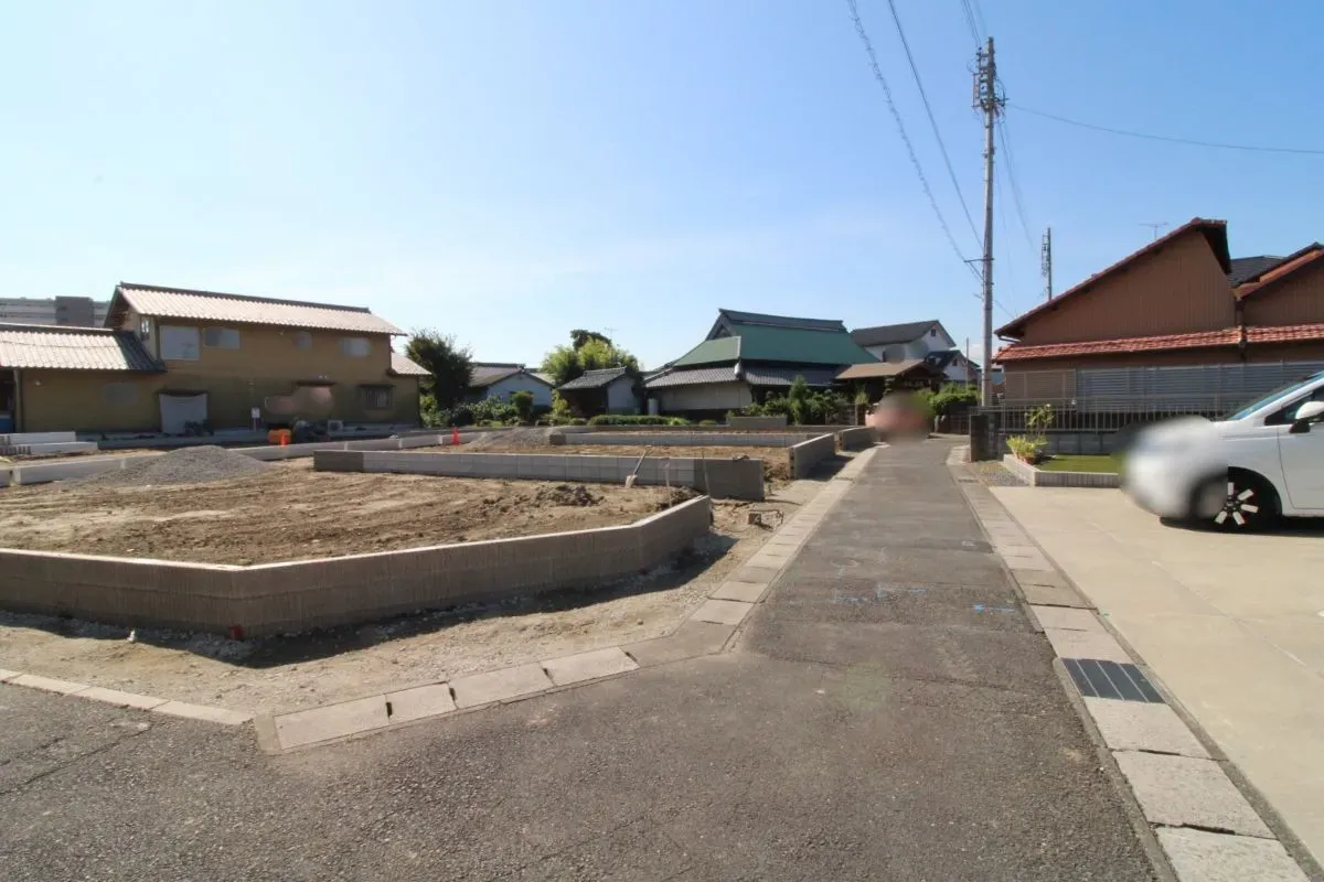 10月18日撮影　北西側道路(北東→南西)