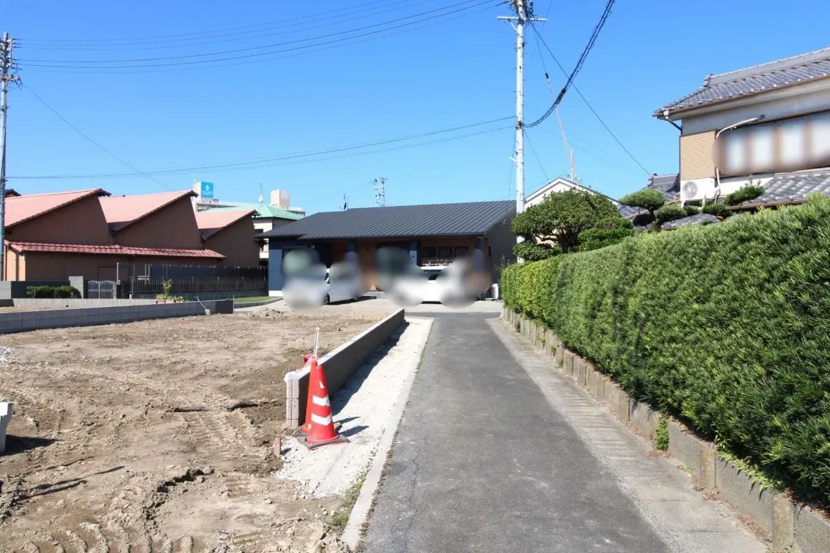 10月18日撮影　北東側道路(南東→北西)