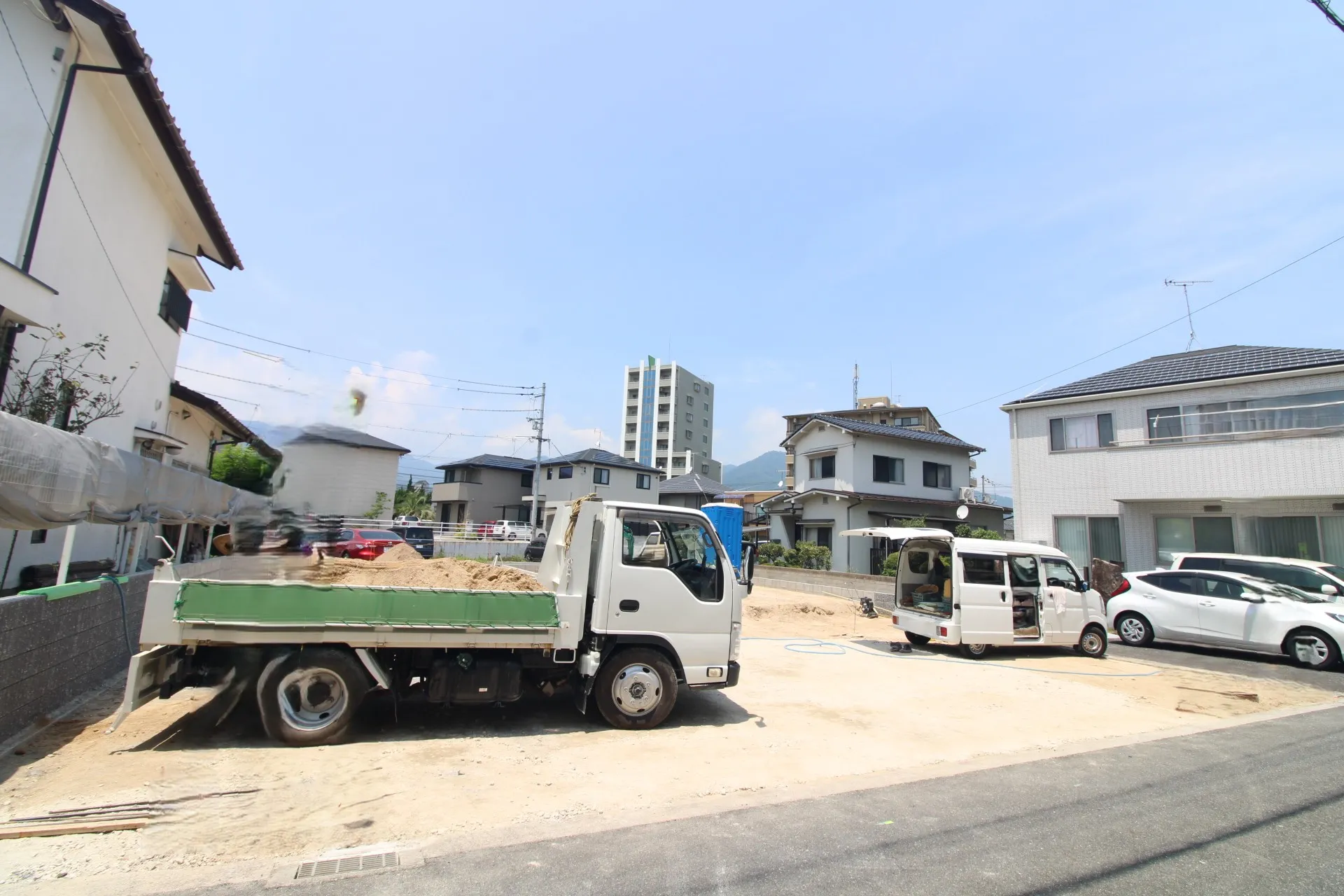前面道路から見た宅地