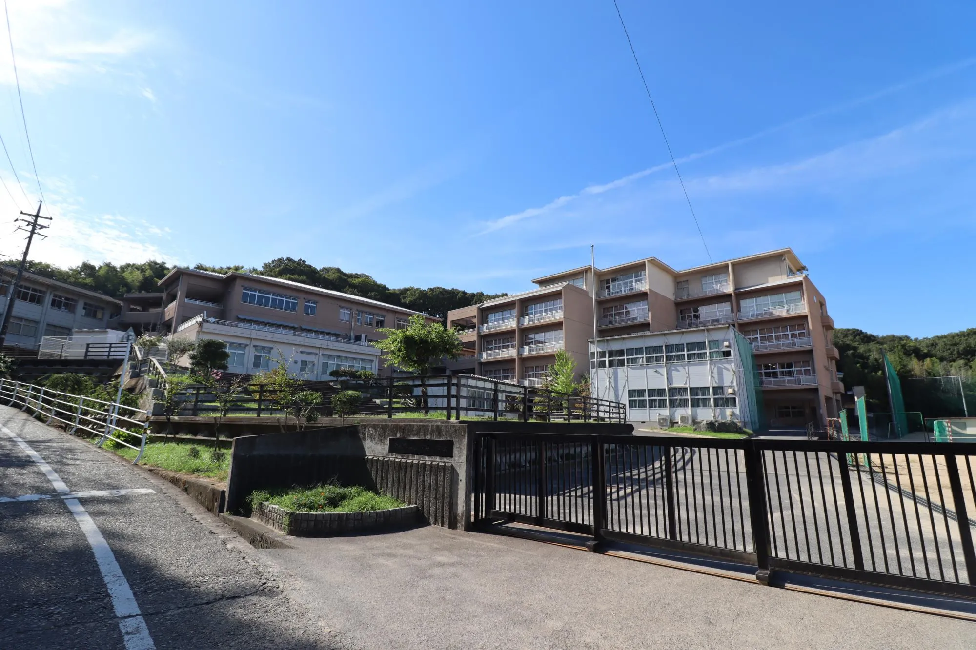倉敷市立多津美中学校