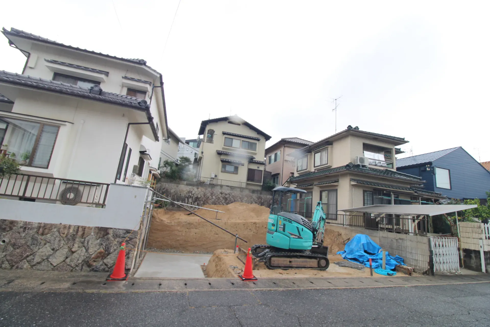前面道路から見た宅地