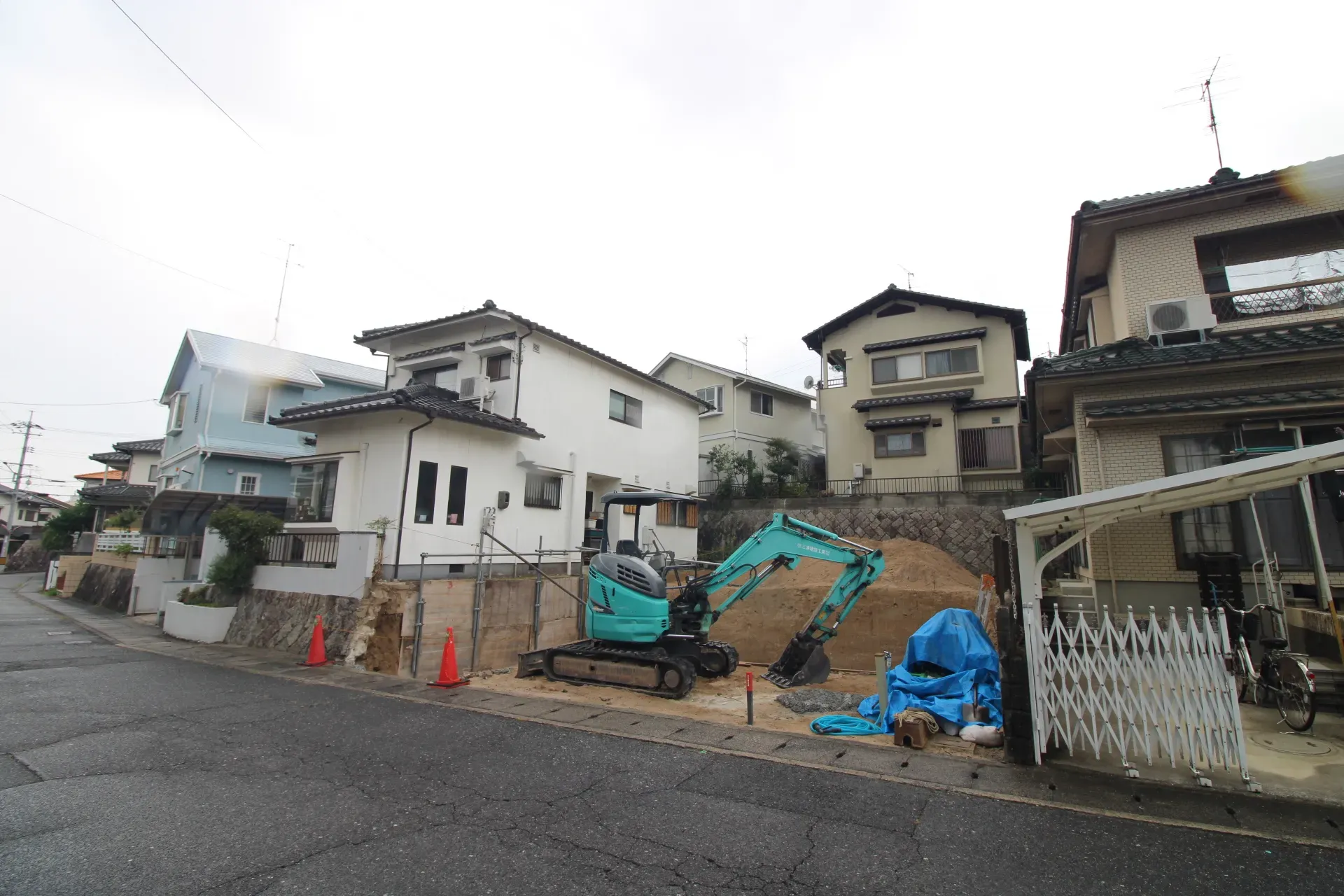 前面道路から見た宅地