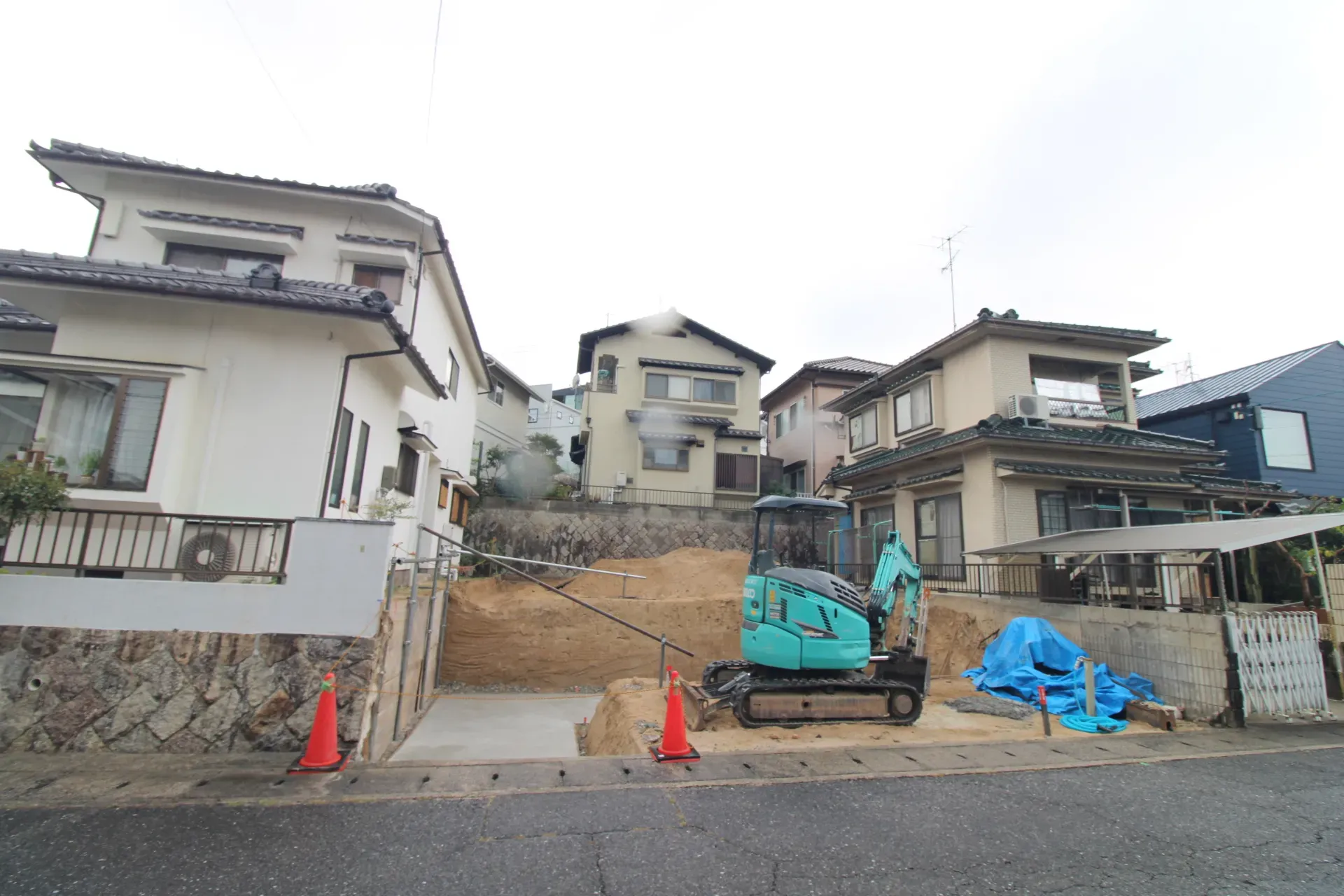 前面道路から見た宅地