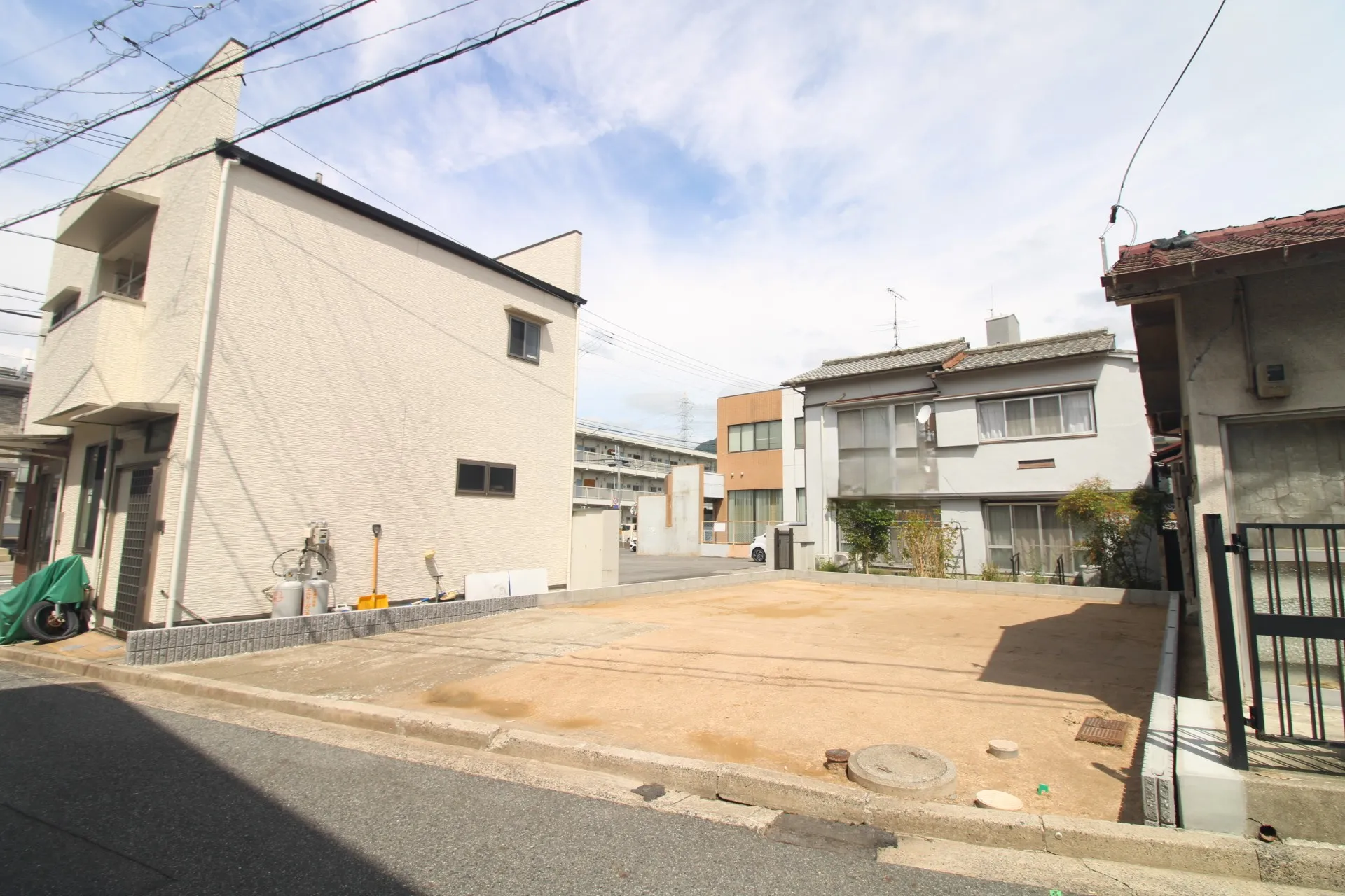 前面道路から見た宅地