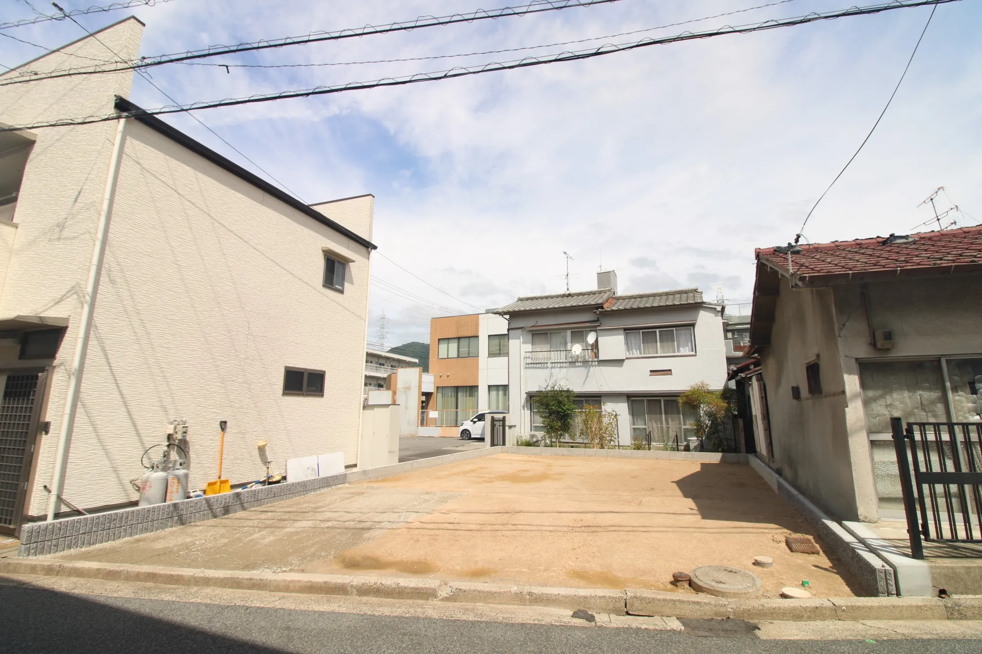 前面道路から見た宅地