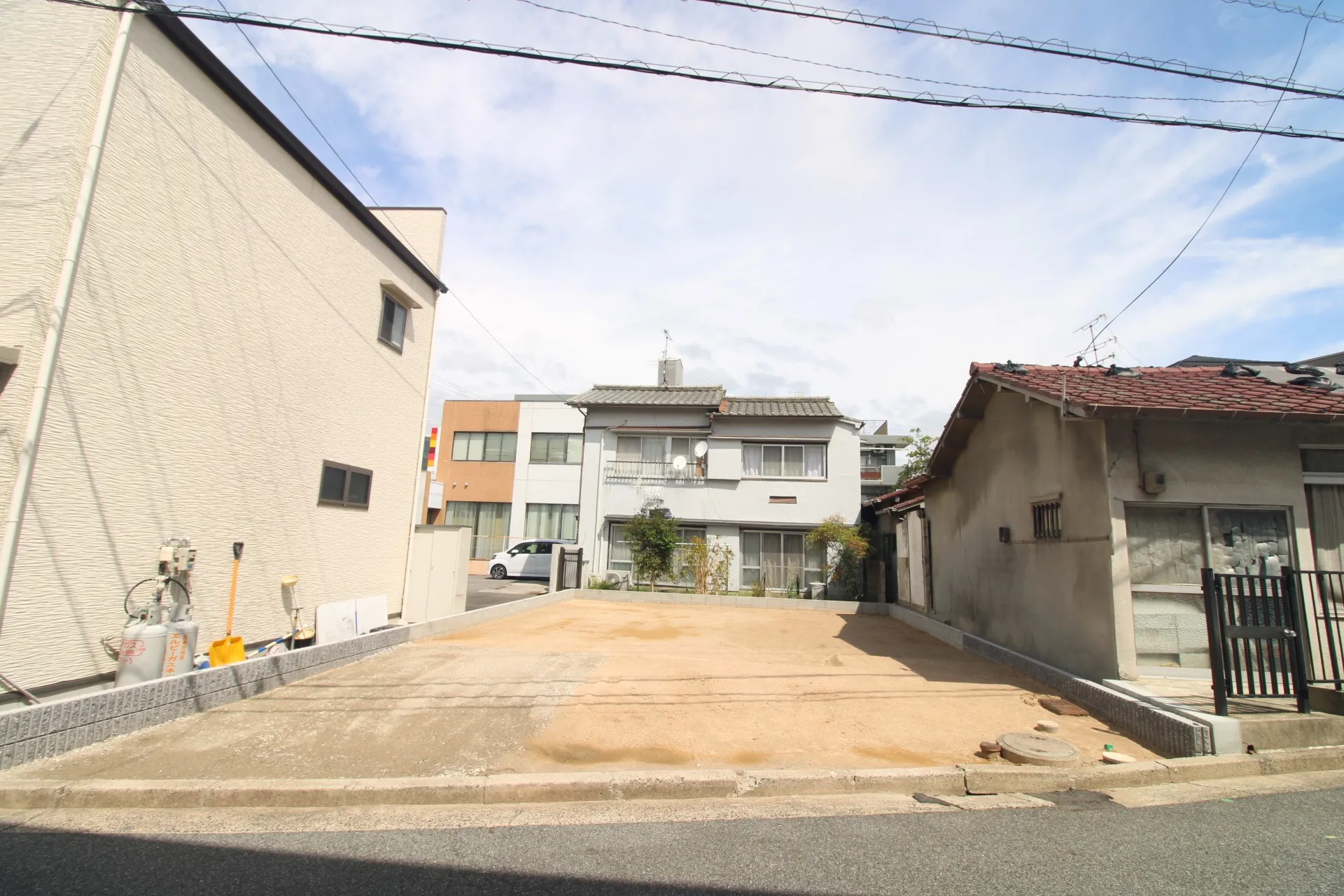 前面道路から見た宅地
