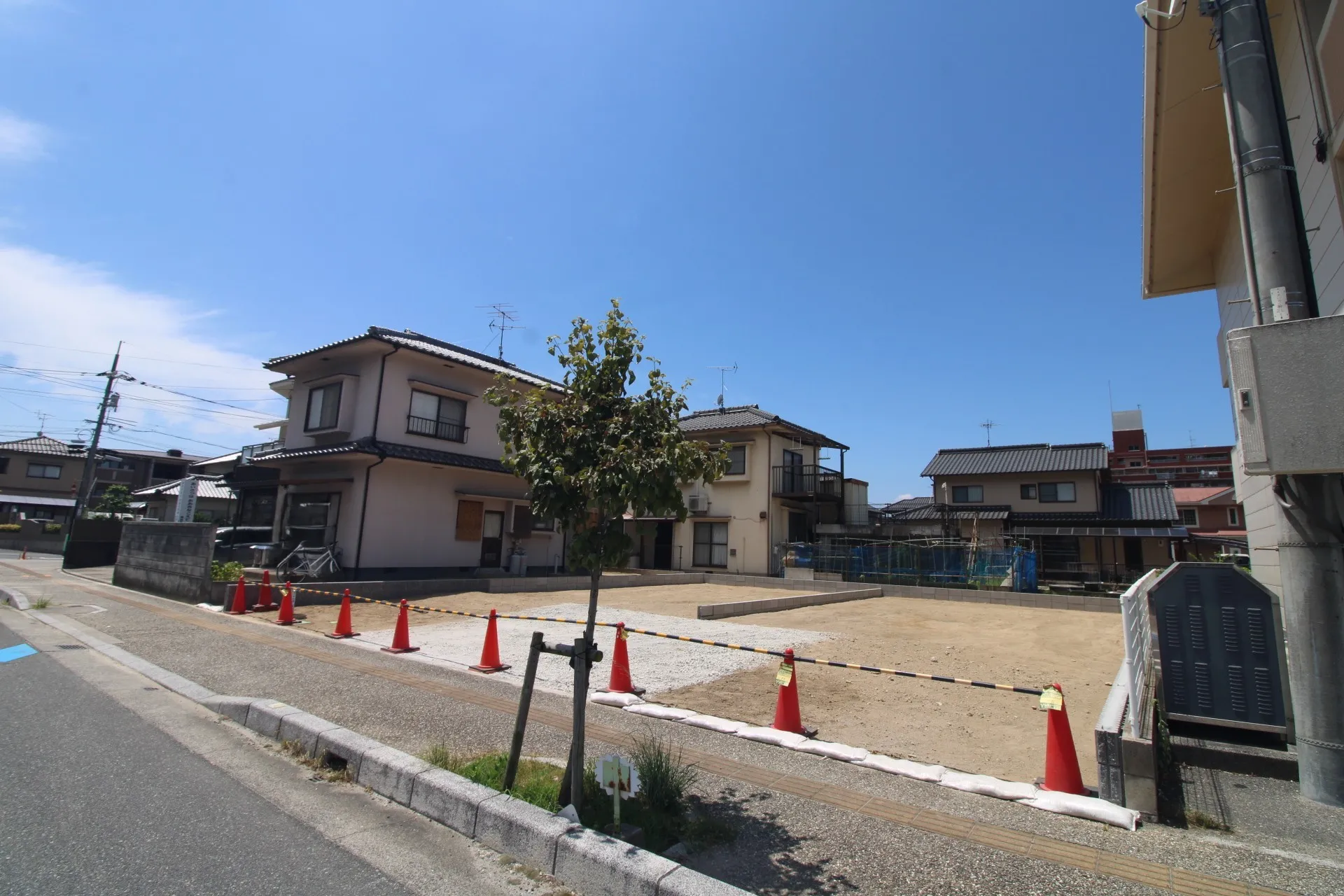 前面道路から見た宅地