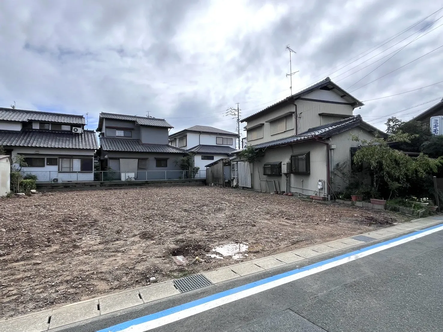 販売現地
