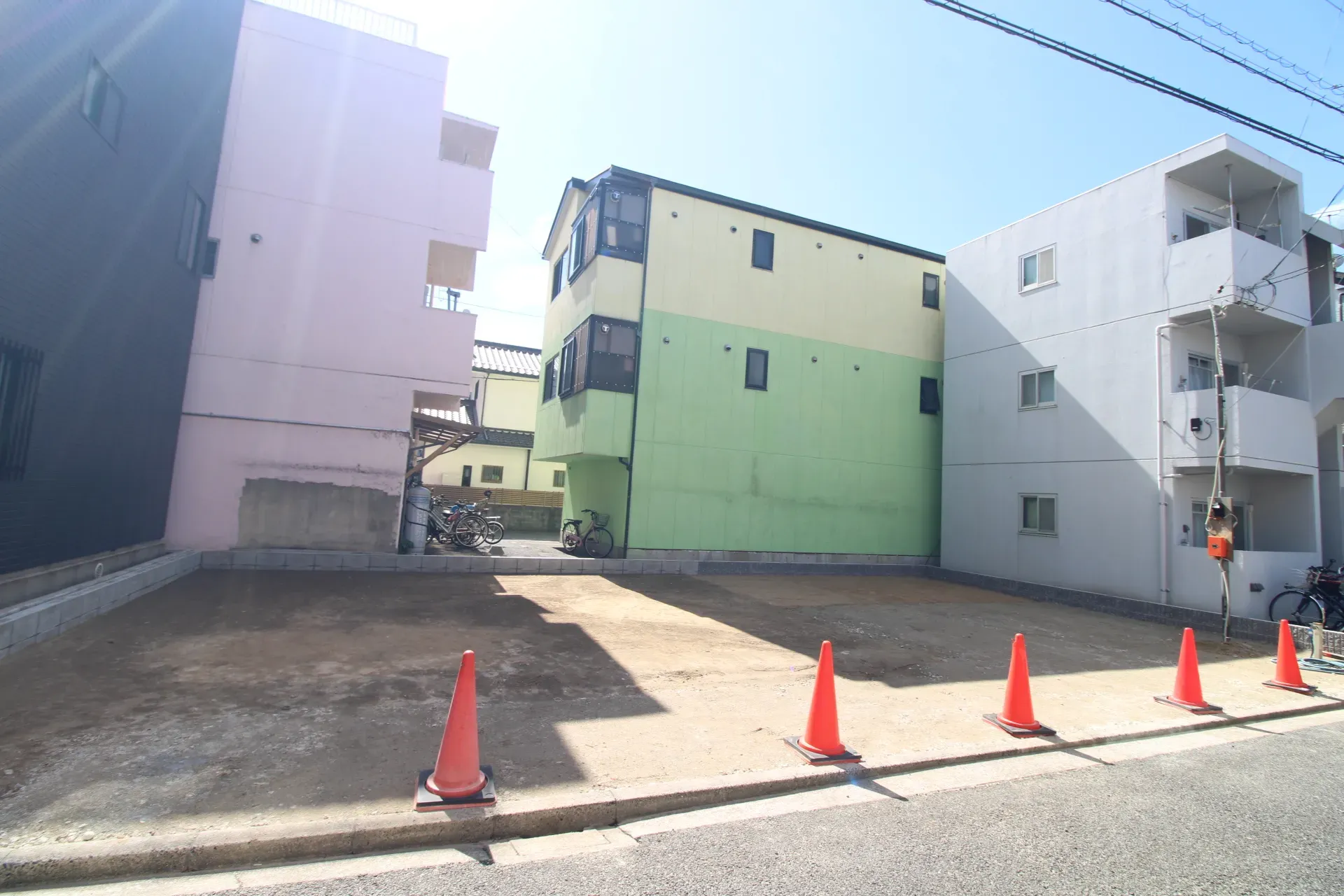 前面道路から見た宅地
