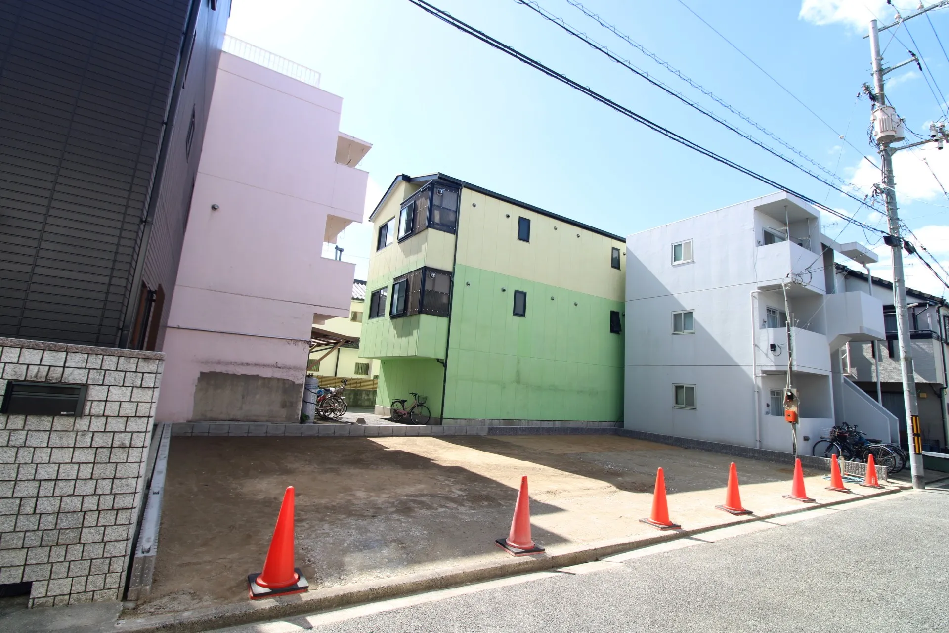 前面道路から見た宅地