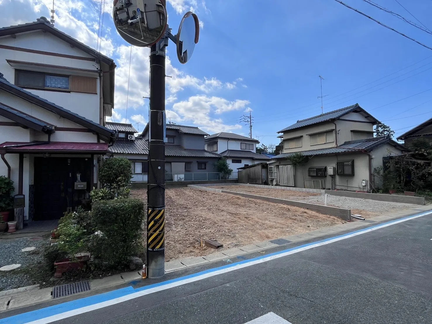 販売現地