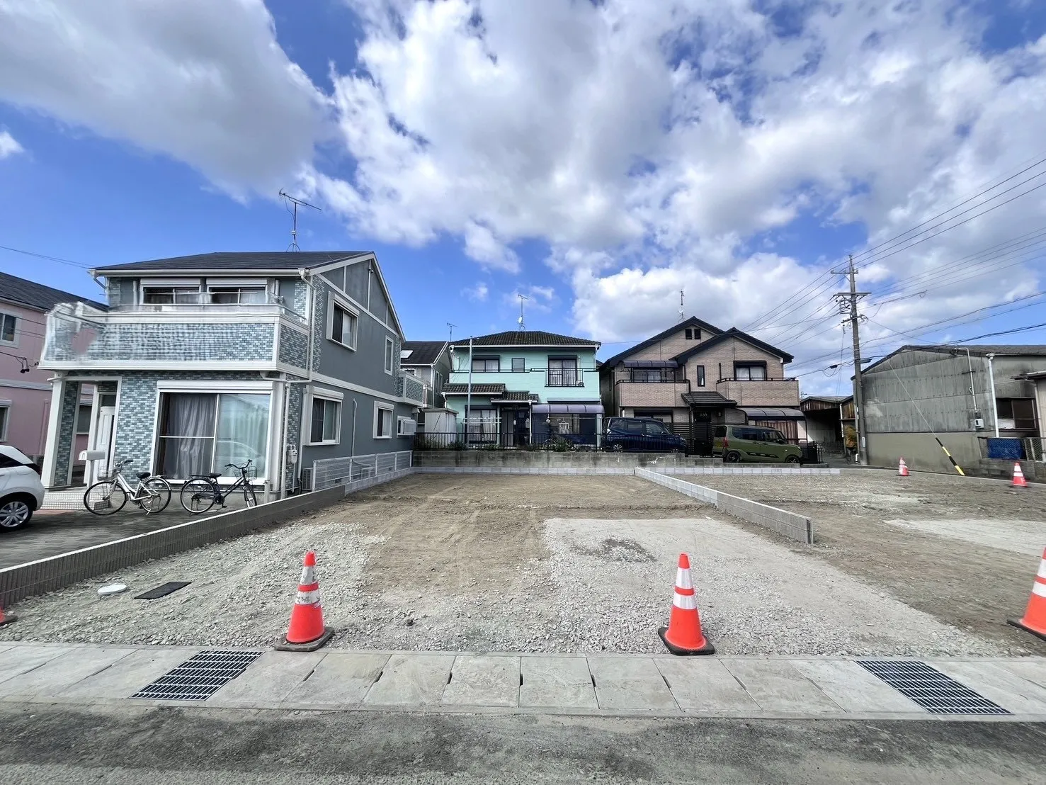 販売現地