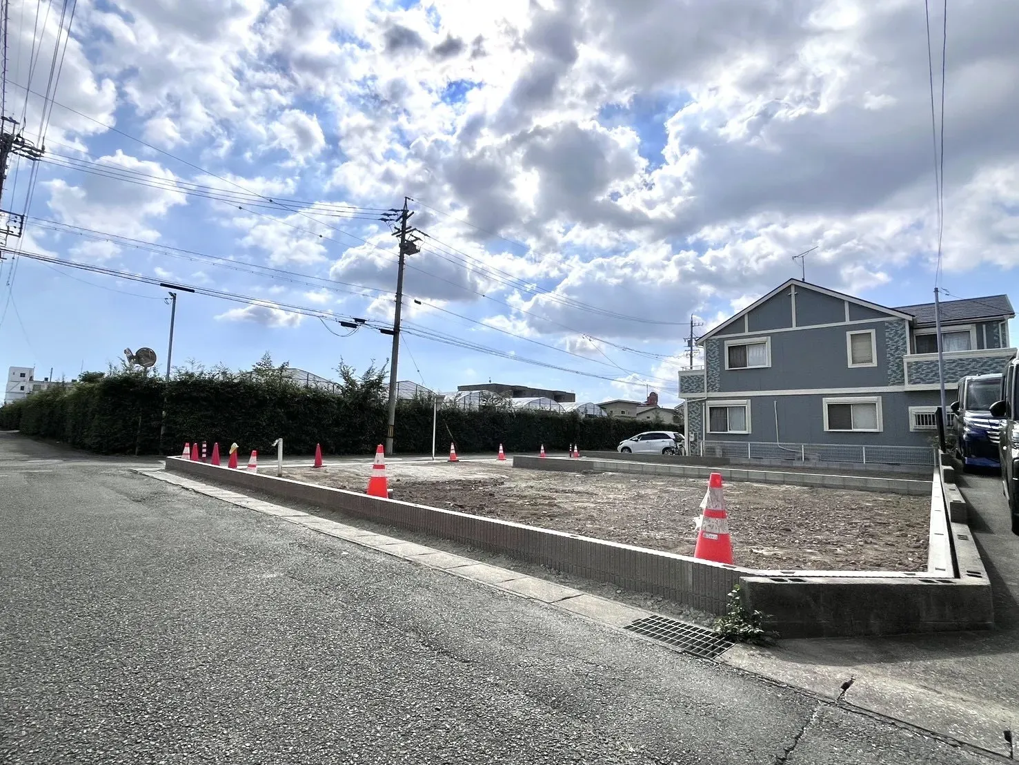 販売現地