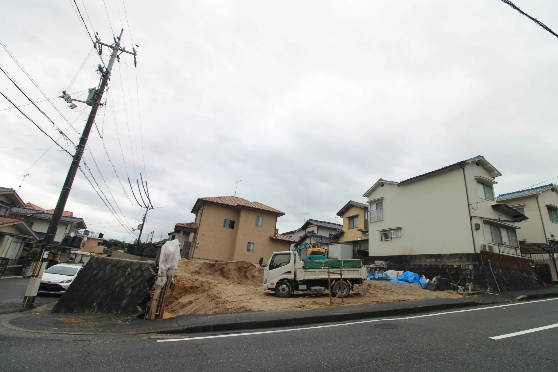 前面道路から見た宅地