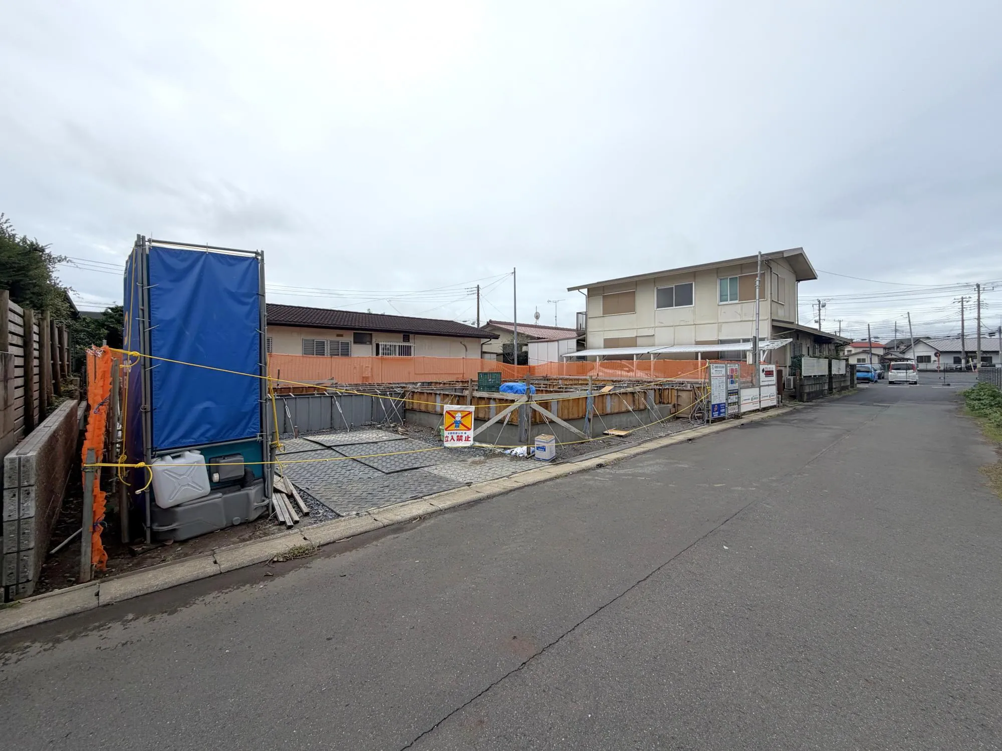 基礎工事中